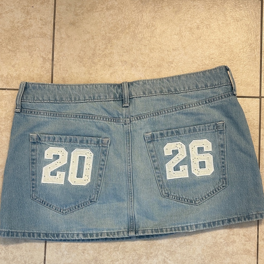 Hollister class of 2026 skirt